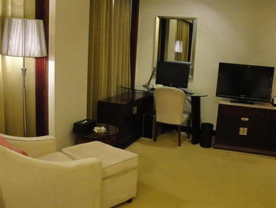 Harbour Metropolis Hotell Foshan Exteriör bild