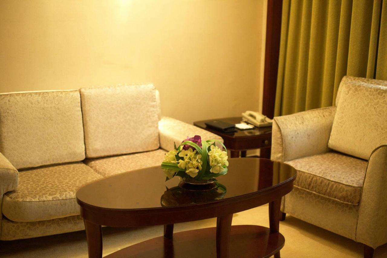 Harbour Metropolis Hotell Foshan Exteriör bild